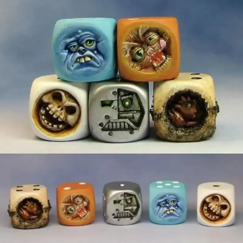 Board Game Dungeons And Dragons - 樹脂モンスターフェイスダイスセットハロウィン卓上RPGボードゲーム小道具ダンジョンズ&ドラゴンズTTRPGダイスコレクション用