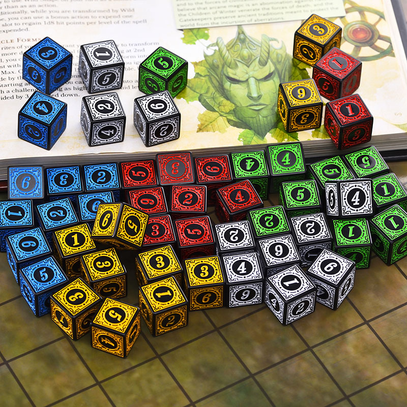 アクリルブラセット10ピース/セット,彫刻されたパターン,多 - Board Game Dungeons And Dragons のレビューと価格